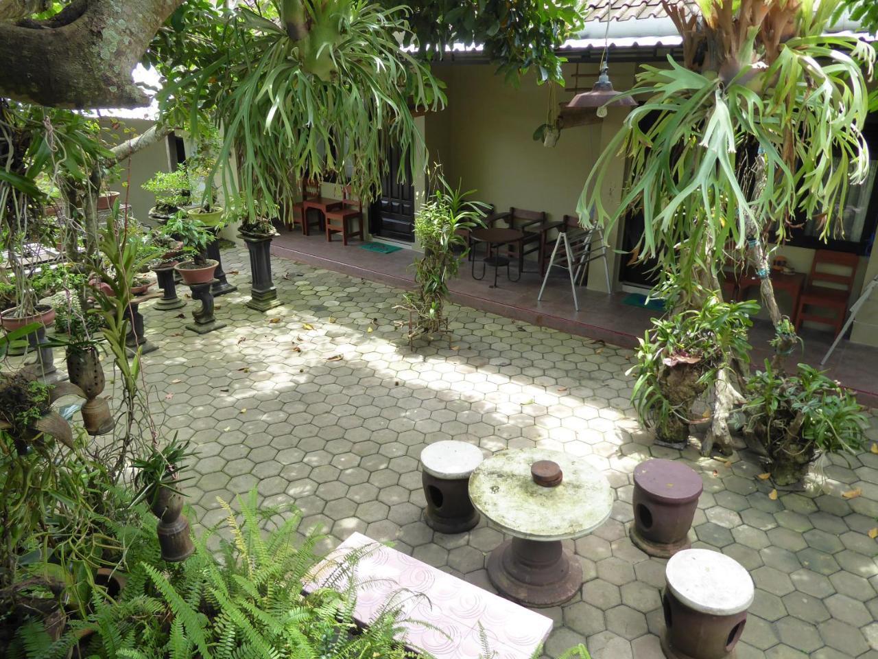 Banyu Homestay Banyuwangi  Exterior photo